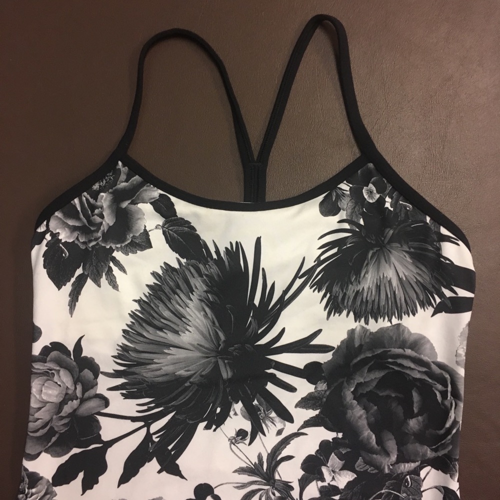 Lululemon power Y tank